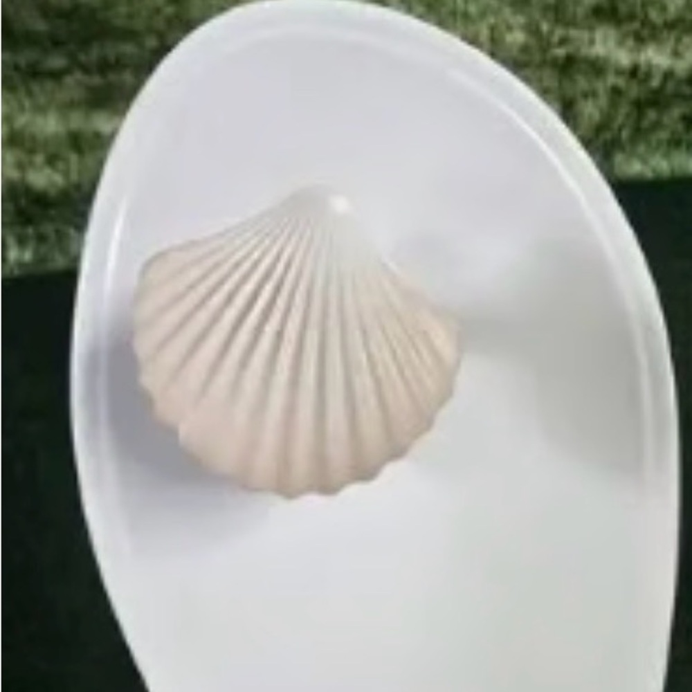 Katy Perry Collections White Sandals with Seashell Accent - Picture 3 of 7